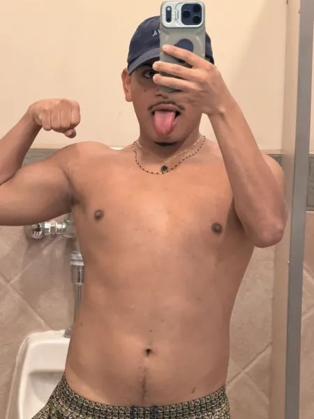 Escorts Palm Springs, California THEELATINOBOIIII
