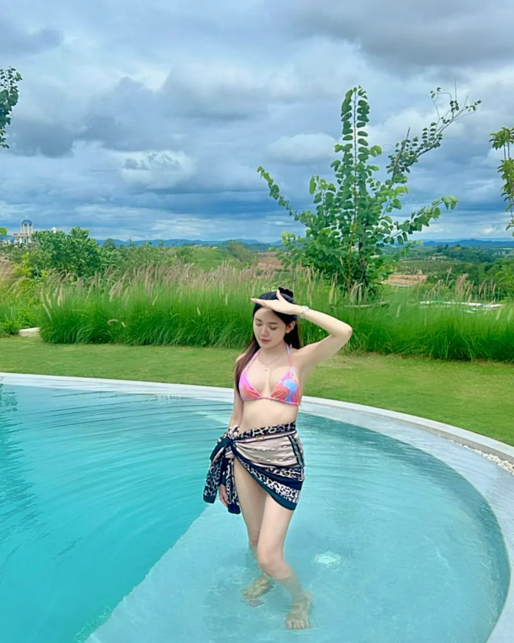 Escorts Bali, Indonesia Rindu