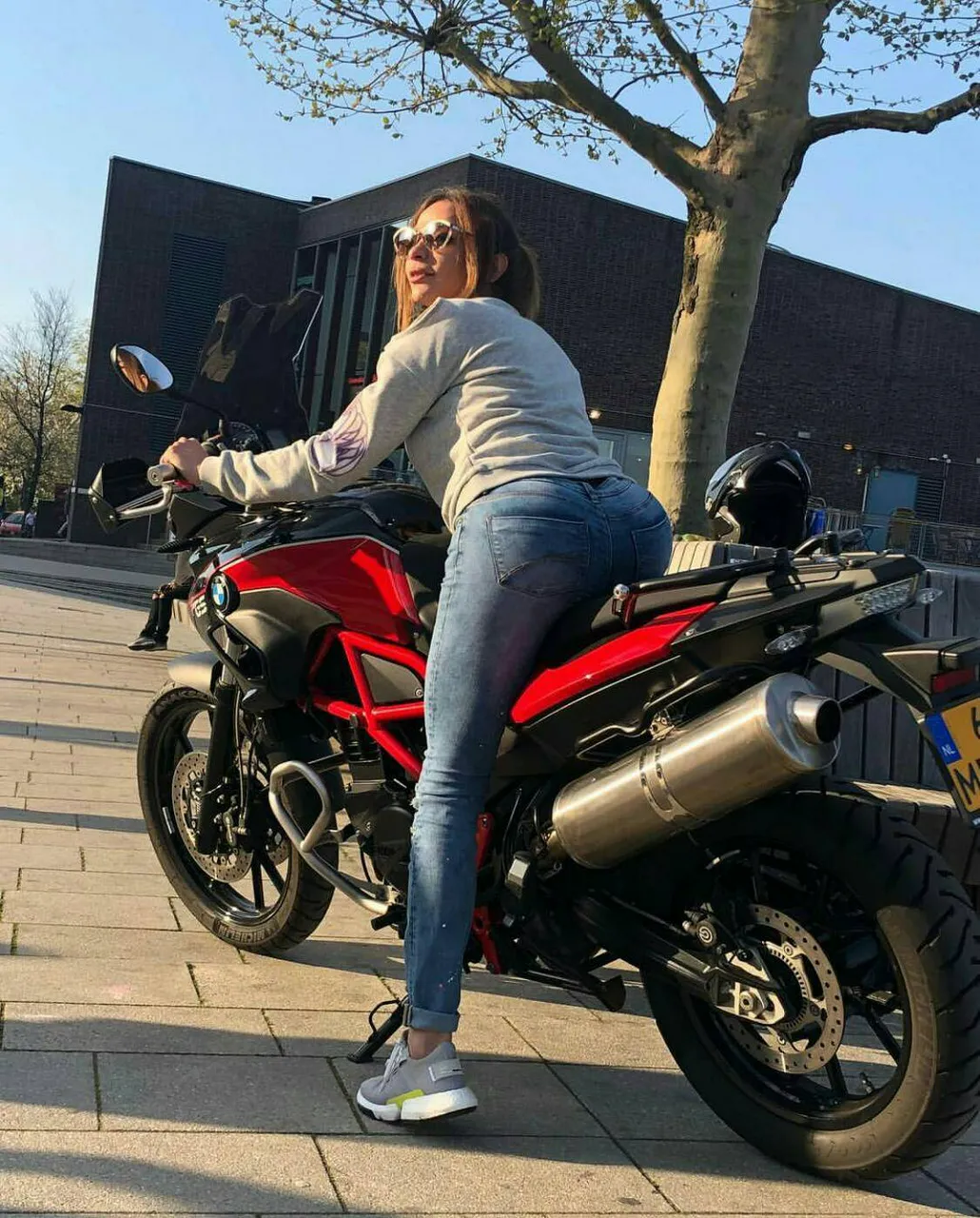 Escorts Amsterdam, Netherlands Sexy Transgender Escort Evana Hot