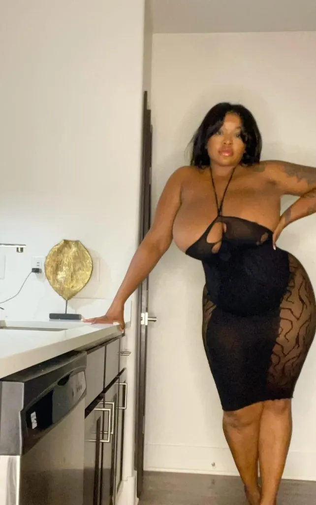 Escorts Dubai, United Arab Emirates NIKITAXX EBONY