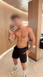 Escorts Dubai, United Arab Emirates Deniss_br