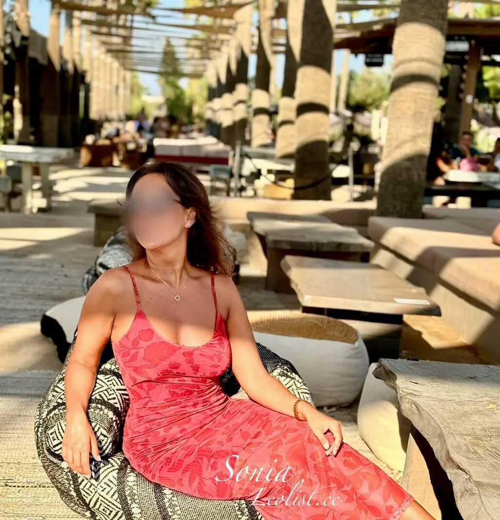 Escorts Toronto, Ontario Sonia