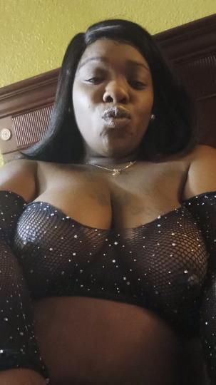 Escorts Chicago, Illinois enjoy this sweet treat special, special