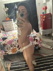 Escorts Toronto, Ontario Alyze