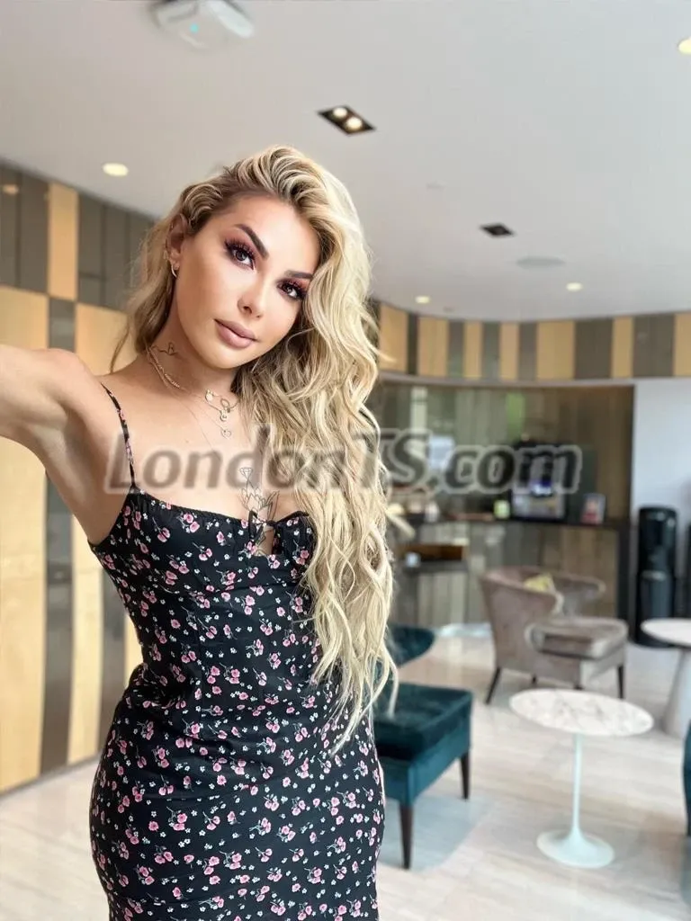 Escorts London, England LIZE HOT