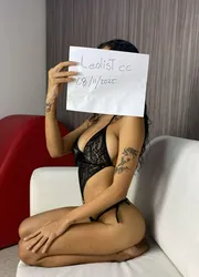 Escorts Cornwall, Ontario Beautiful new girl in town, PAY IN PERSON.