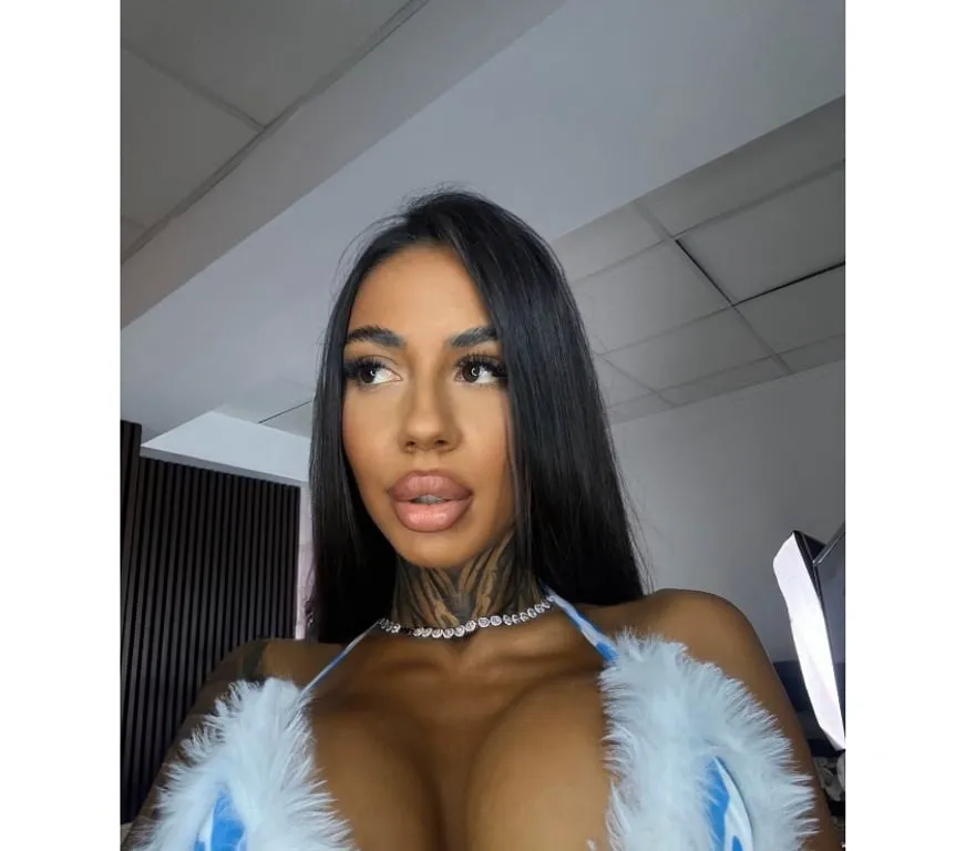 Escorts Guildford, England Cori Real Trans Bombshell